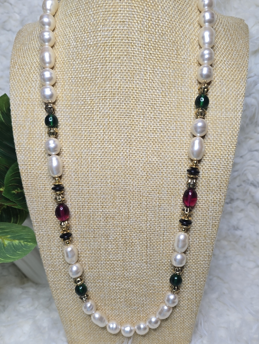 Faux Pearl Necklace With Acrylic Accents